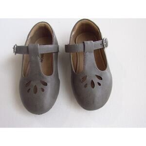 Size 7 Thee Bron Gray T-Strap Toddler Flats